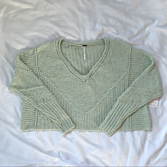 Free People NEW Seashell Crop Boxy Sweater - Picture 7 of 16